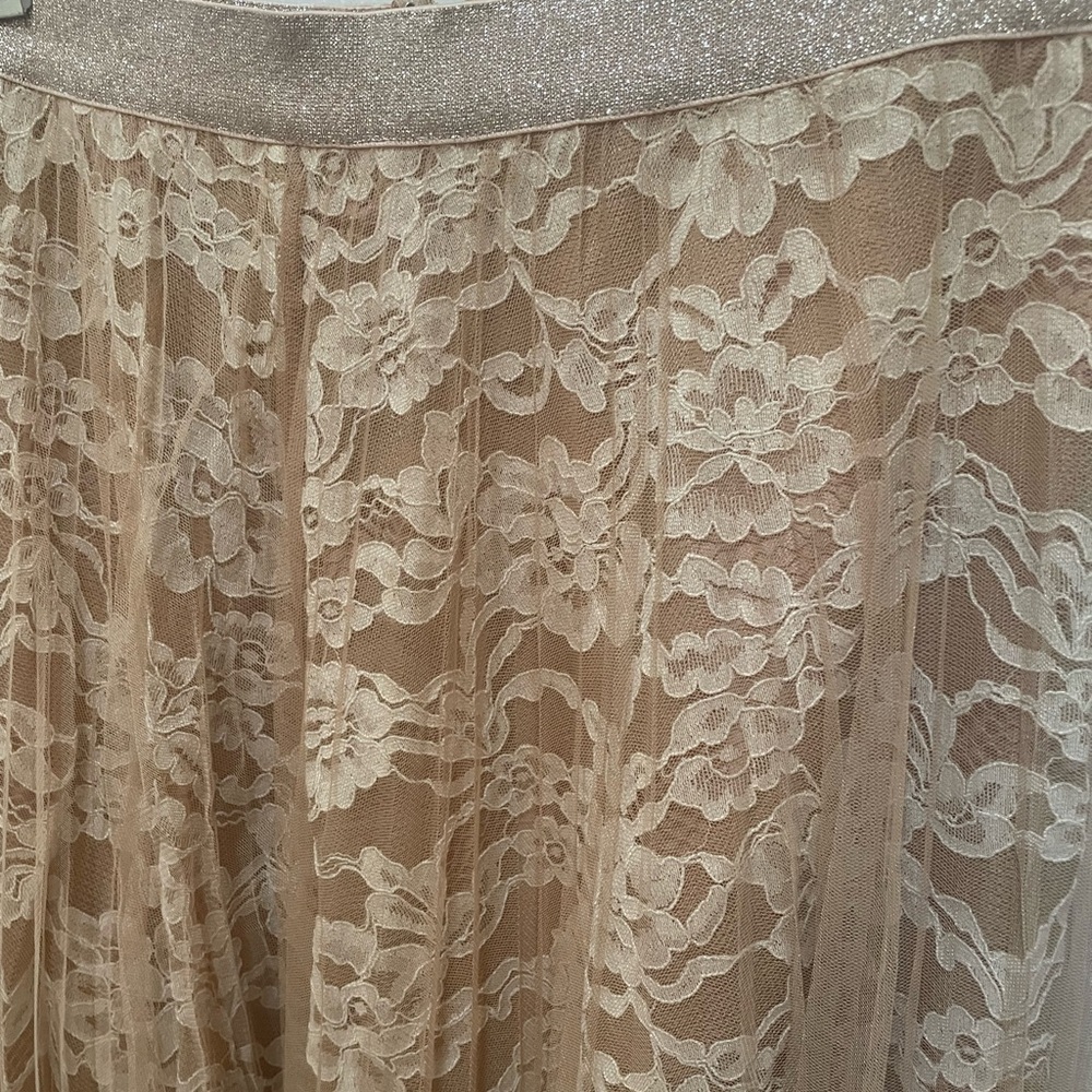 New Gracia Lace Maxi Skirt in Cream and Tan - Picture 3 of 10